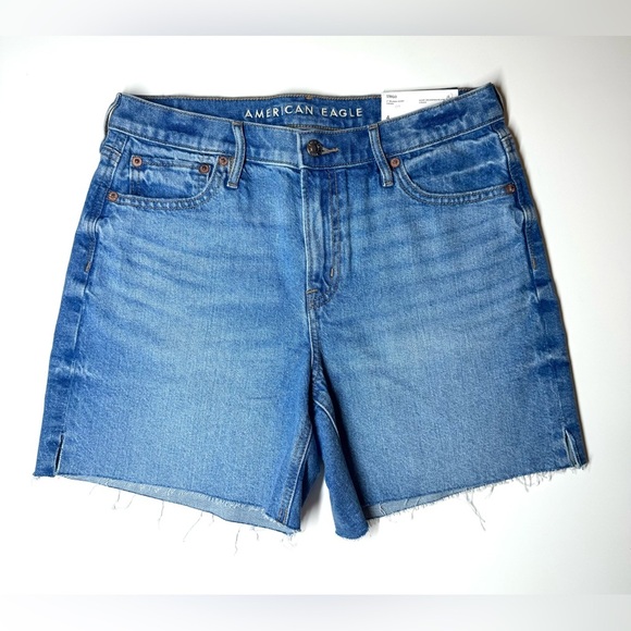 American Eagle Outfitters Pants - American Eagle Women’s Super High Rise 6 ‘’ Relaxed Denim Shorts Size- 4